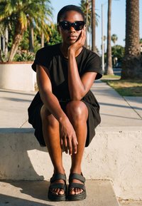 Urban Classics EMPIRE VALANCE TEE - Kjole - black