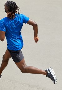 lululemon PACE BREAKER LINERLESS 18CM - Träningsshorts - black