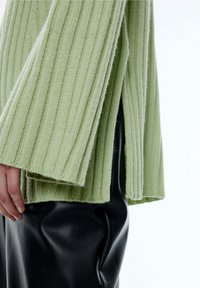 EDITED Sweter