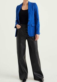 WE Fashion Blejzr - metallic blue