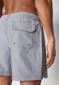 Abercrombie & Fitch PULL ON SUMMER SEERSUCKER  - Plaukimo šortai - black seersucker