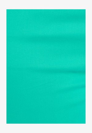 Türkiser Stoff, glatte Textur, leicht glänzende Oberfläche, mit subtilen vertikalen Linien und gleichmäßiger Farbe im gesamten Material.