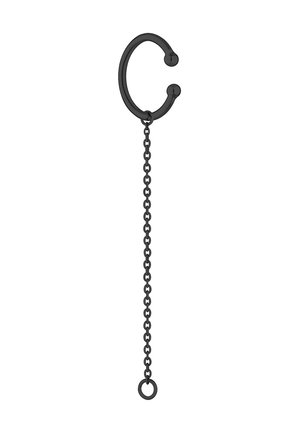 Anneau de nez en métal noir en forme de fer à cheval courbé avec une chaîne reliée et un petit anneau à l'extrémité de la chaîne.