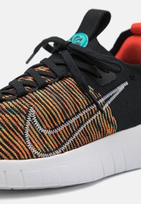 Nike Performance Chaussures de running sur route - black