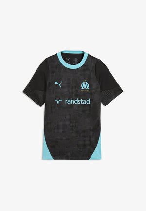 Černý fotbalový dres s krátkými rukávy a tyrkysovými akcenty, s tečkovanou texturou, logem a reklamou sponzora na přední straně.