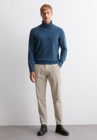 Marc O'Polo ROLLKRAGEN-PULLOVER REGULAR AUS GESPRENKELTEM - Strickpullover - navy gray