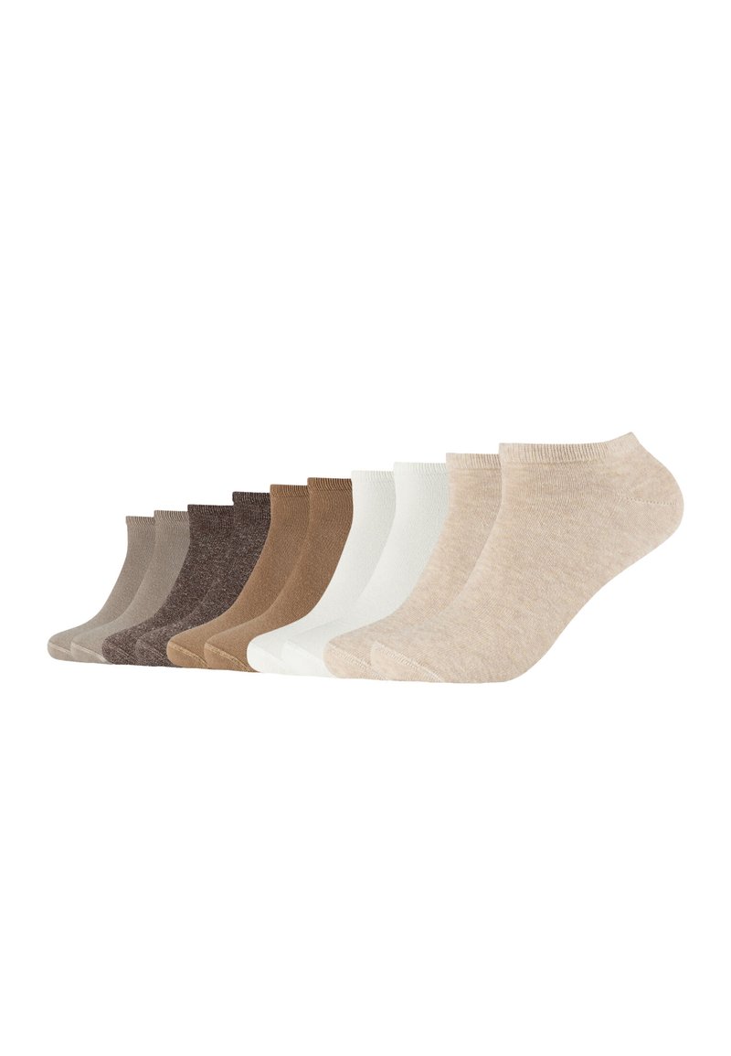 Nove paia di calzini alla caviglia in diverse tonalità di marrone, beige e bianco. Tessuto liscio con polsini a coste, senza motivi o decorazioni visibili.