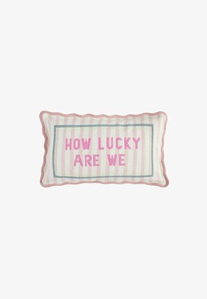 Next, 50 X 30CM HOW LUCKY ARE WE EMBROIDERED SLOGAN CUSHION UNISEX - Poduszka dekoracyjna