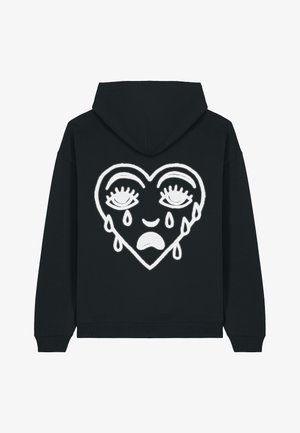 Sudadera negra con un gran diseño de corazón bordado en blanco que presenta ojos cerrados, lágrimas y una boca fruncida en la parte posterior. Tejido suave, ajuste relajado.