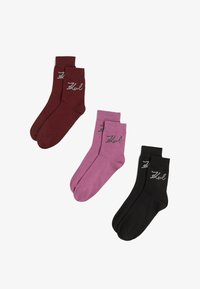 Valitud, wine pink black
