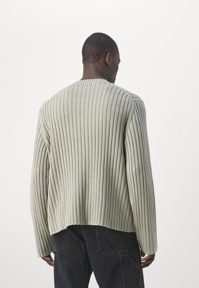 Filippa K Strikkegenser - light sage