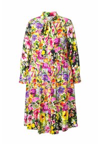 Langärmeliges, knielanges Kleid mit buntem Blumenmuster, Schleifendetail am Hals und geraffter Taille vor weißem Hintergrund.