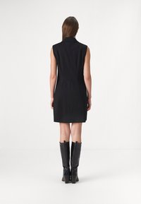 Guess DONATELLA DRESS - Dienas kleita - jet black