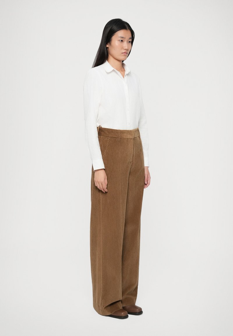 Pantalon Tailleur BCBG MaxAzria - Laine/polyester - Noir à Rayures Marron - Taille 12 - Occasion Excellent état