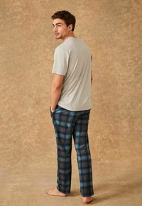 Next MOTIONFLEX COSY SET STANDARD - Nattøj sæt - grey blue check