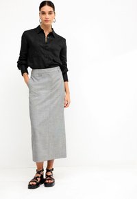 Next REGULAR FIT - Blus - black