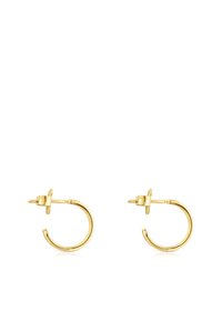 Pendientes de aro de oro con un diseño liso y redondeado, y un cierre de poste seguro. La superficie es brillante y tiene una sutil calidad reflectante.