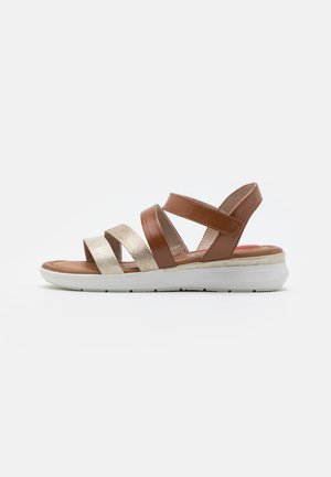 Wedge sandals - cognac