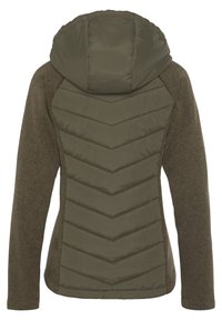 Giacca verde oliva con cappuccio, caratterizzata da una parte anteriore trapuntata con design a zig-zag e maniche in maglia testurizzata. Tessuto morbido e isolante.
