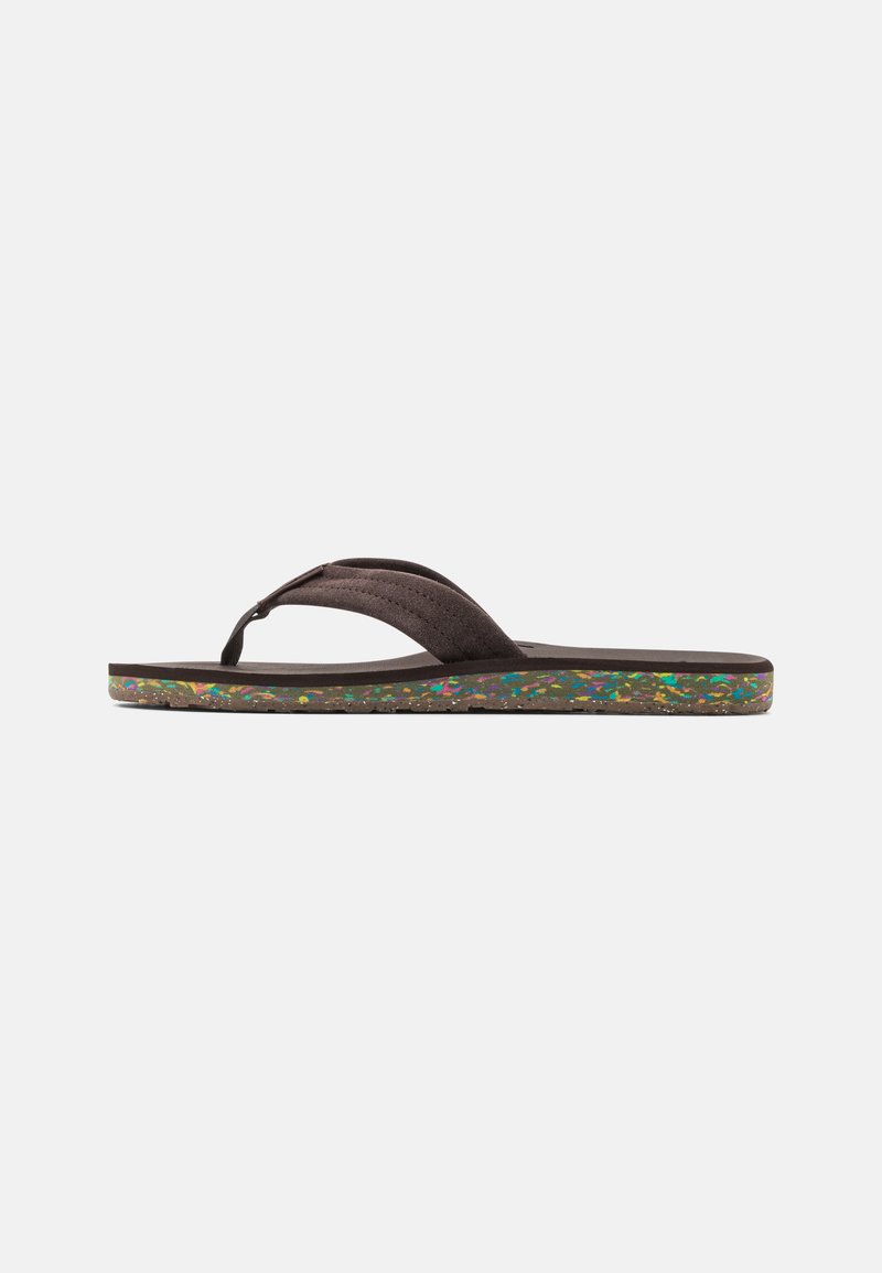 Brown flip-flop with a textured upper strap and a multicolored speckled sole. Lightweight design, flattened shape for comfort.