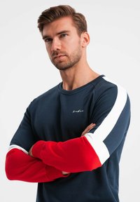 Ombre Sweatshirt - blue white red