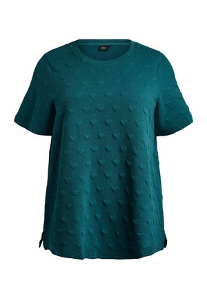 Kratka turkizno zelena majica s kratkimi rokavi, izdelana iz teksturirane tkanine z izbočenimi vzorci src in stranskimi zarezami za sproščen oprijem. Okrogli izrez, priložnostni dizajn.