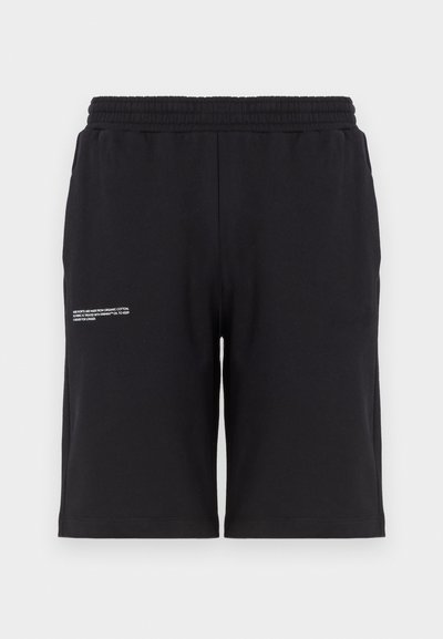 Pantaloni scurți negri din bumbac, cu un tiv elastic, având un mic detaliu de text alb pe partea inferioară stângă.