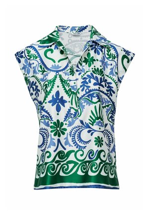 Blusa de manga corta en tela blanca, con un vibrante patrón floral en azul y verde. Incluye un cuello y una tapeta de botones funcional.