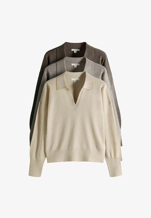 Drei langärmelige Strickpullover mit Kragen in Beige, Hellgrau und Dunkelbraun, vertikal auf einem weißen Hintergrund gestapelt.