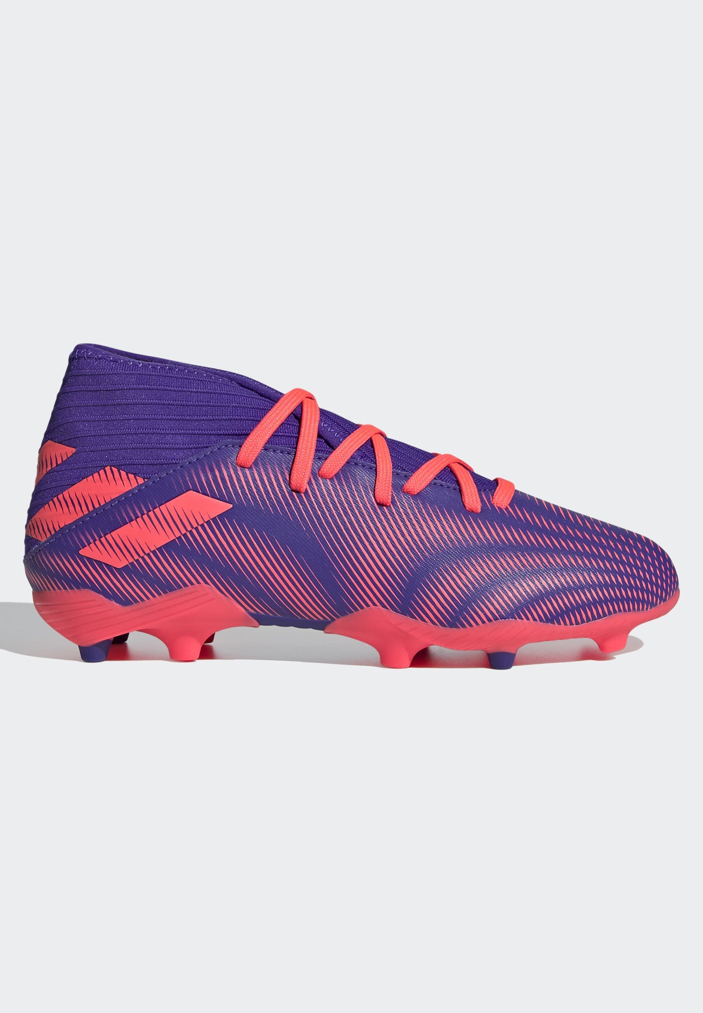 crampon adidas violet
