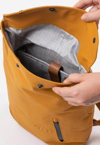 Aunts & Uncles WAKAYAMA - Tagesrucksack - butterscotch