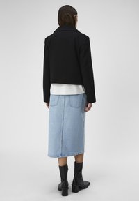 Object OBJMIRA SHORT - Bleiseri - black