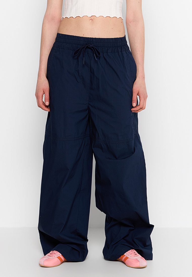 Lacoste Broek donkerblauw