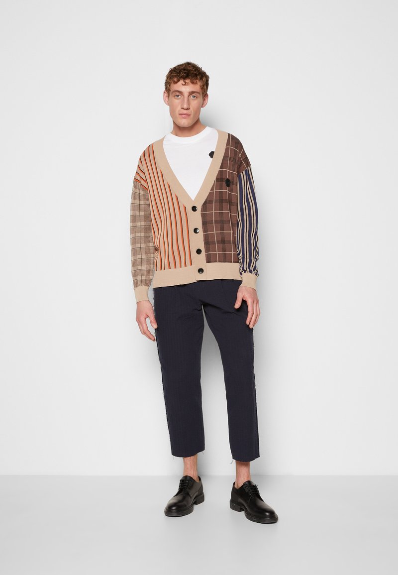 Herren Strickjacken | Viktor&Rolf Strickjacke multi/mehrfarbig - JW25893 Herren Strickjacken | Viktor&Rolf Strickjacke multi/mehrfarbig - JW25893