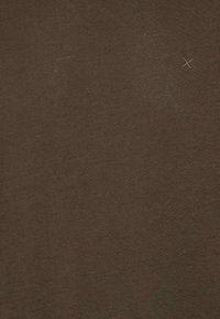 Clean Cut Copenhagen STABLE - T-shirts - dark brown
