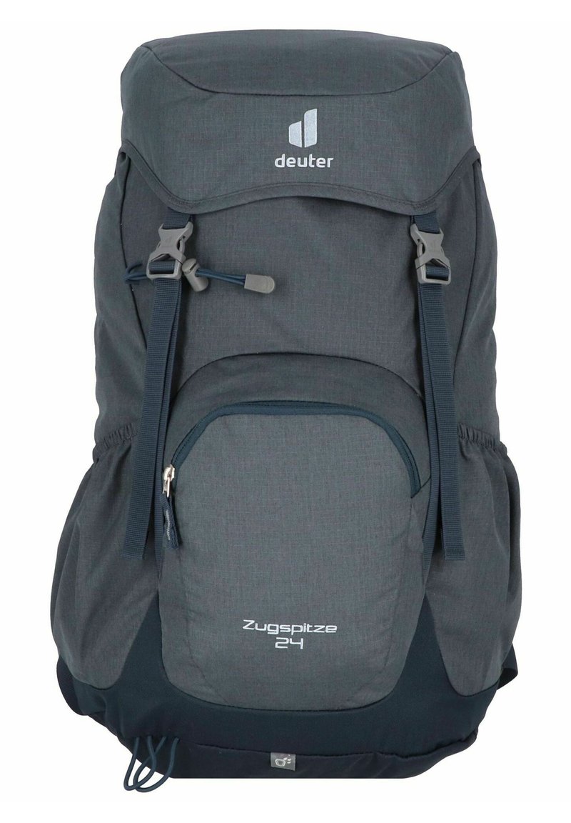 Mochila Deuter Zugspitze 24 en tela gris oscuro, con correas ajustables, tapa superior, bolsillos laterales y un bolsillo frontal con cremallera.