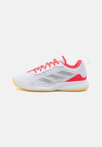 Unselected, footwear white/silver metallic/lucid red