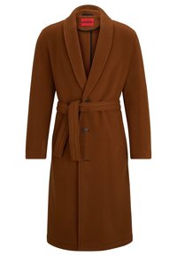 Accappatoio in misto lana marrone con colletto a scialle, cintura ad autogancio, chiusura frontale con bottoni e dettagli di cucitura discreti sulle maniche. Etichetta del marchio visibile all'interno.