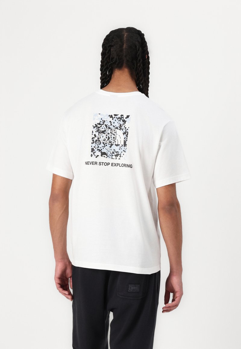 The North Face MENS TEE RELAXED BOX - Print T-shirt - white/black/faded blue
