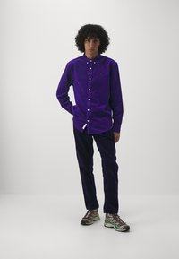Carhartt WIP MADISON - Camisa - tyrian/black