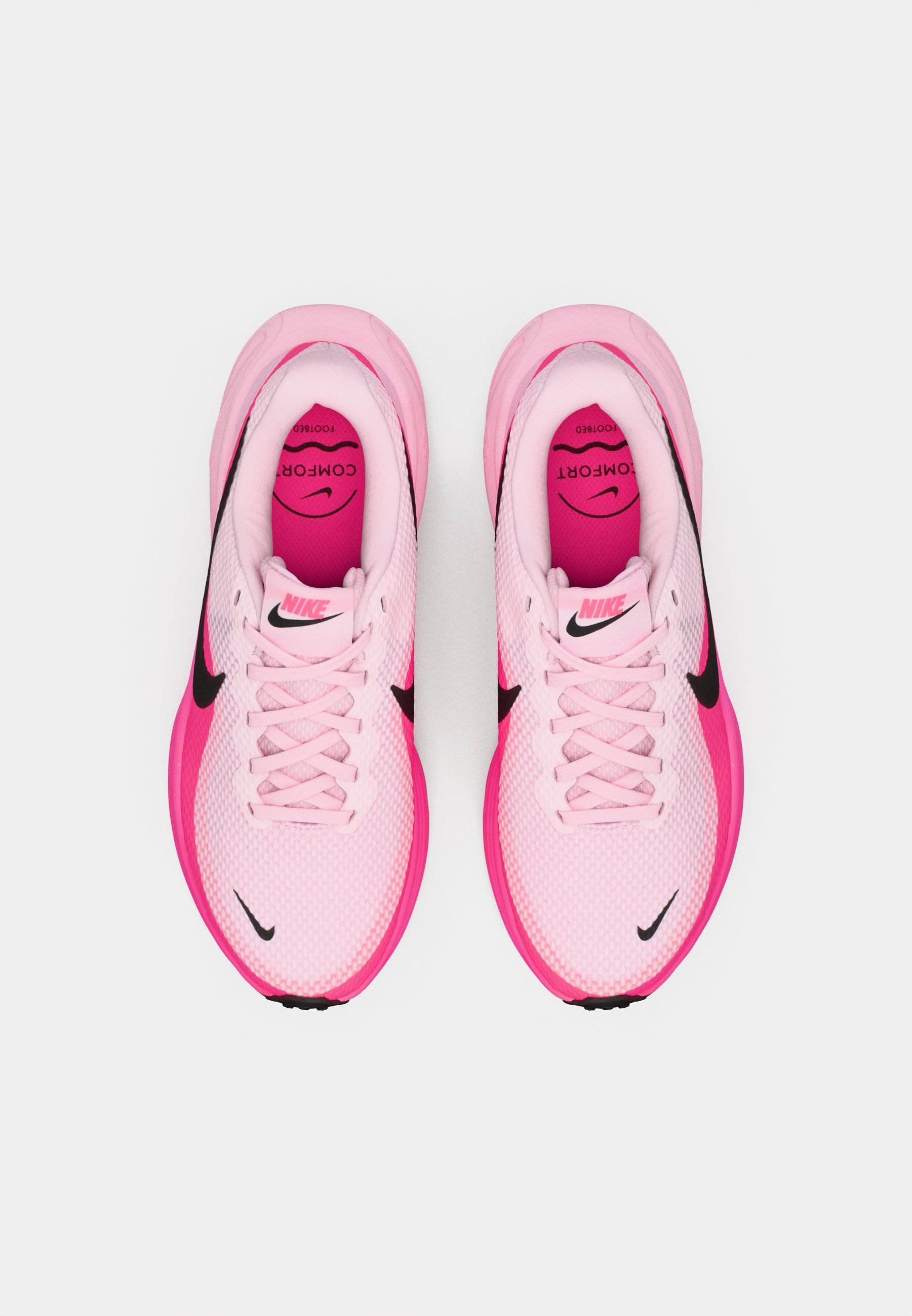 nike training free tr 8 trainers in white with pink swoosh