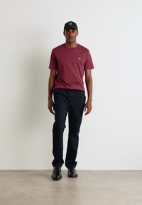 GANT SHIELD - T-shirt basic - wine red