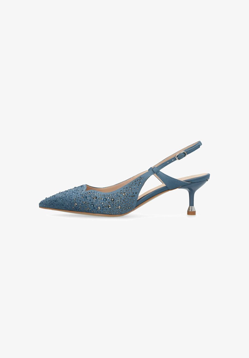 Chaussure escarpin à talon kitten bleu en daim avec bout pointu et petits strass décoratifs sur le dessus.