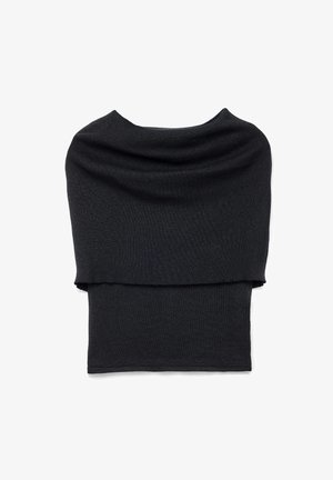 Mustast kudumist sall, millel on volditud kaelus, pehme tekstuur ja mitmekülgne ristkülikukujuline kuju erinevate stiilivõimaluste jaoks.