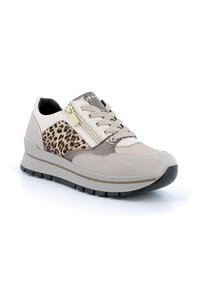 Sneaker beige con dettagli in camoscio e stampa leopardata, design con lacci, cerniera laterale e suola in gomma testurizzata per una maggiore aderenza.