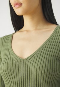 Max Mara Leisure CALCIO - Pulover - verde salvia