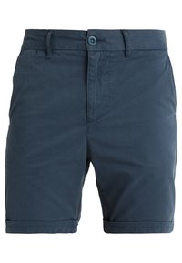 Shorts bleu marine en tissu léger avec un devant plat, une fermeture à bouton et des ourlets roulés. Texture lisse sans motifs visibles.