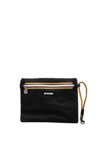Pochette rettangolare nera con zip a righe multicolori, patch con logo K-Way e cinturino da polso intrecciato arancione e nero attaccato.