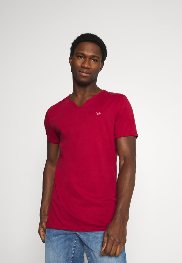 AARON SERAFINO - Basic T-shirt - chili pepper