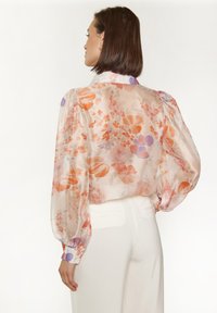 usha Camicetta - multicolor apricot